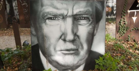 Thierry Ehrmann - Donald Trump, graffiti painted portrait (CC BY 2.0)